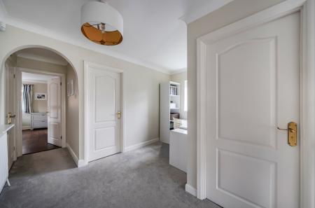 1383690-25-692869...