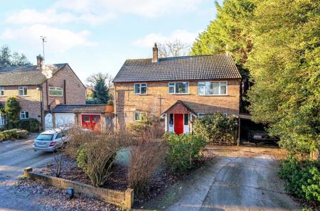 1395932-4-695b89f...