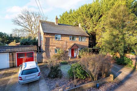 1395932-9-695b8a2...