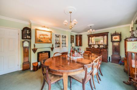 1385762-52-692da9...