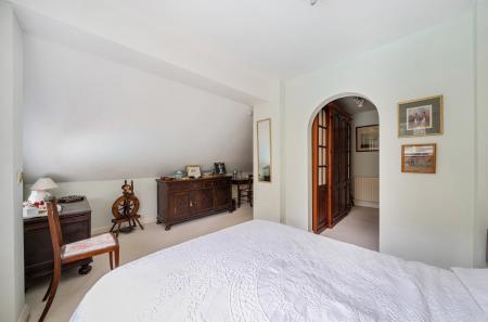 1385762-22-692da4...