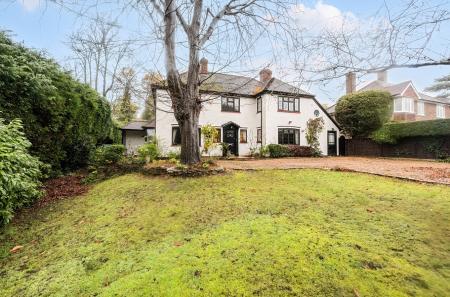 1385762-6-692da36...