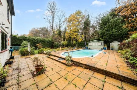 1385762-8-692da37...