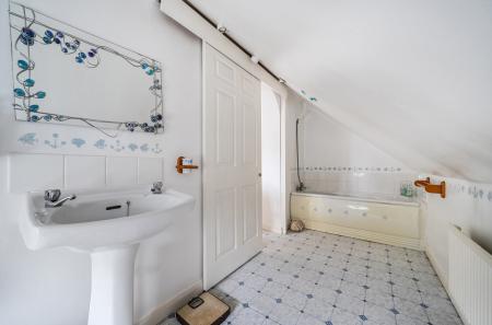 1385762-27-692da6...