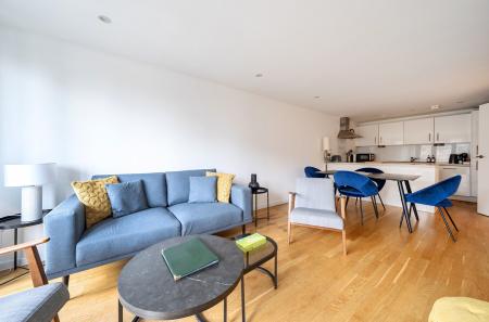 1395052-10-694a8f...