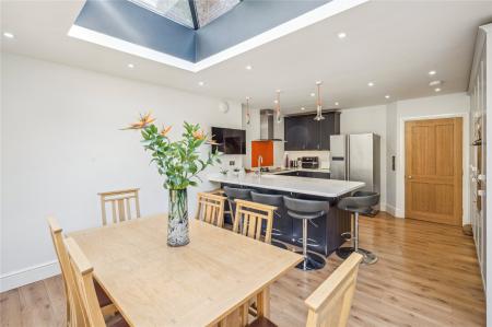 Kitchen/Dining Area