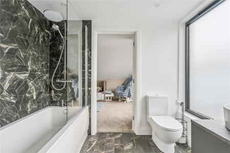 Jack & Gill Bathroom