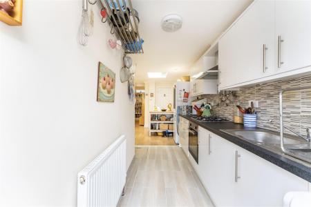 Modern Fitted Kitchen