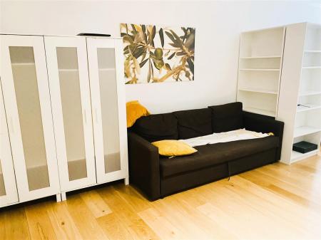 Studio Room/Kitchen