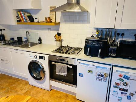 Re-Fitted Kitchen/Breakfast Room