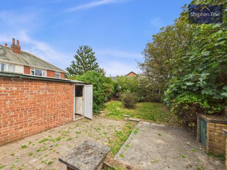Garden/Garage
