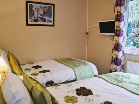 78 Twin Bedroom.jpg