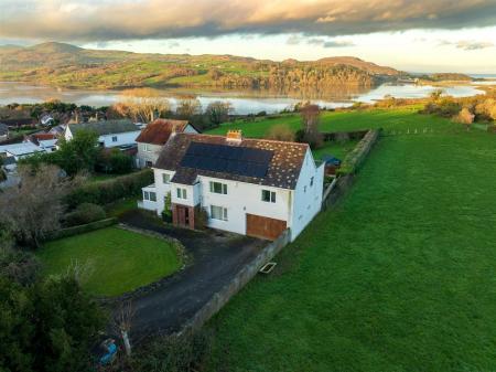 Min y Maes e2b6ea44-31a4-49ac-963b-6bab8d373bac.jp