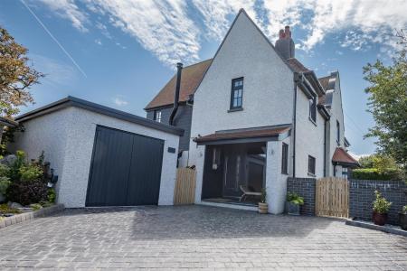 House-6241.jpg