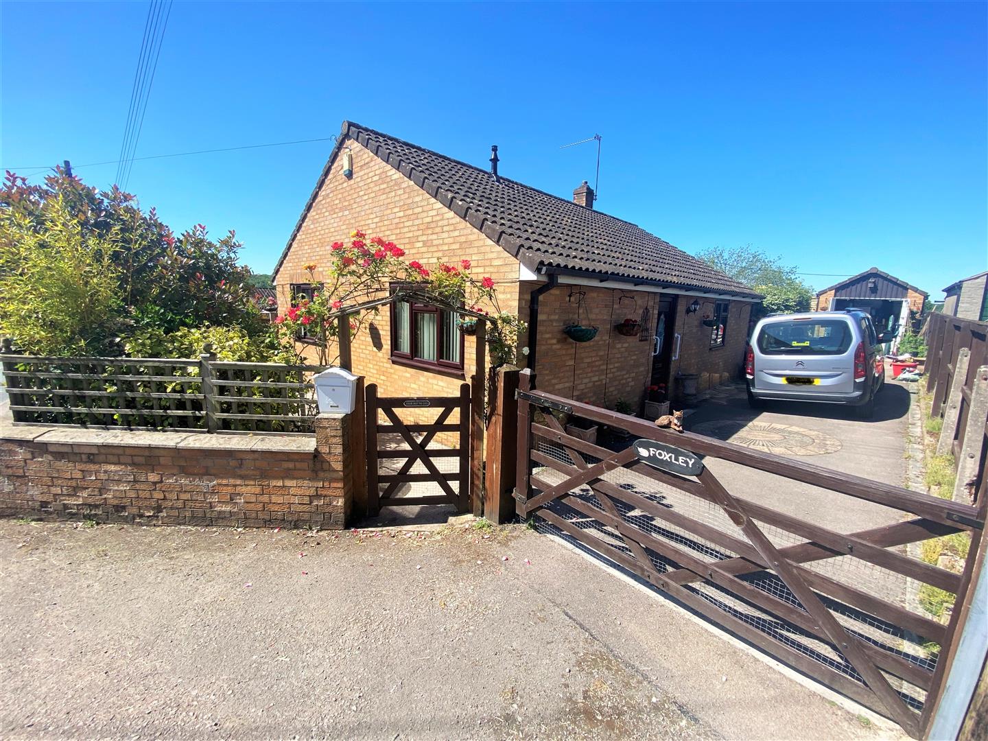 2-bedroom-detached-bungalow-for-sale-in-lydney