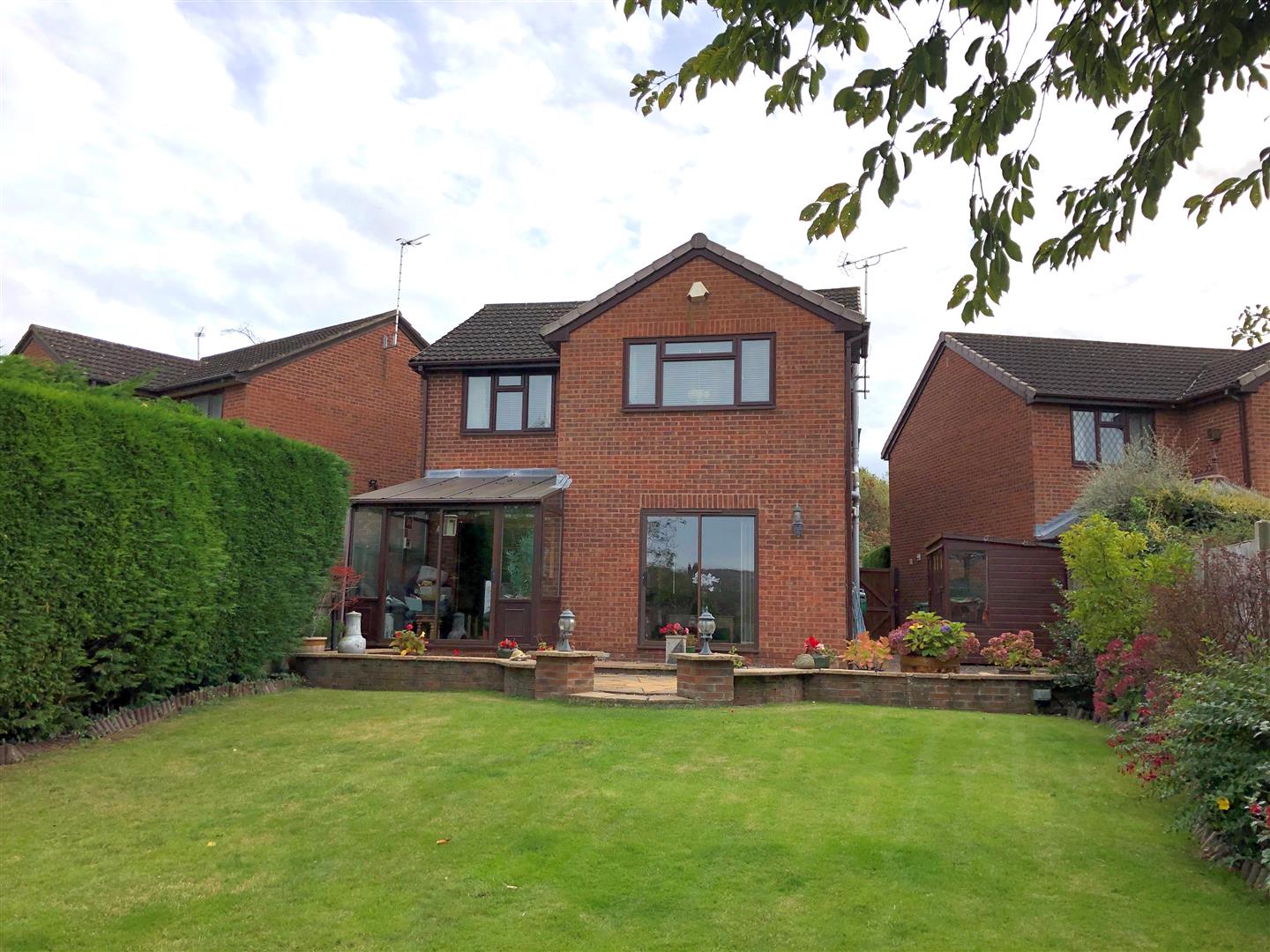 4 bedroom Detached House for sale in Gloucester