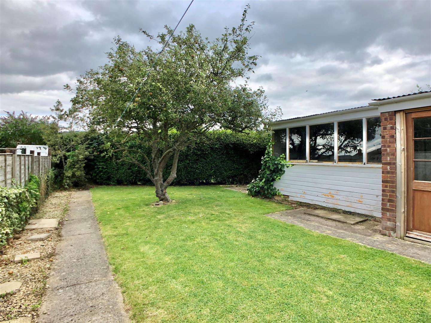 2 bedroom SemiDetached Bungalow for sale in Gloucester