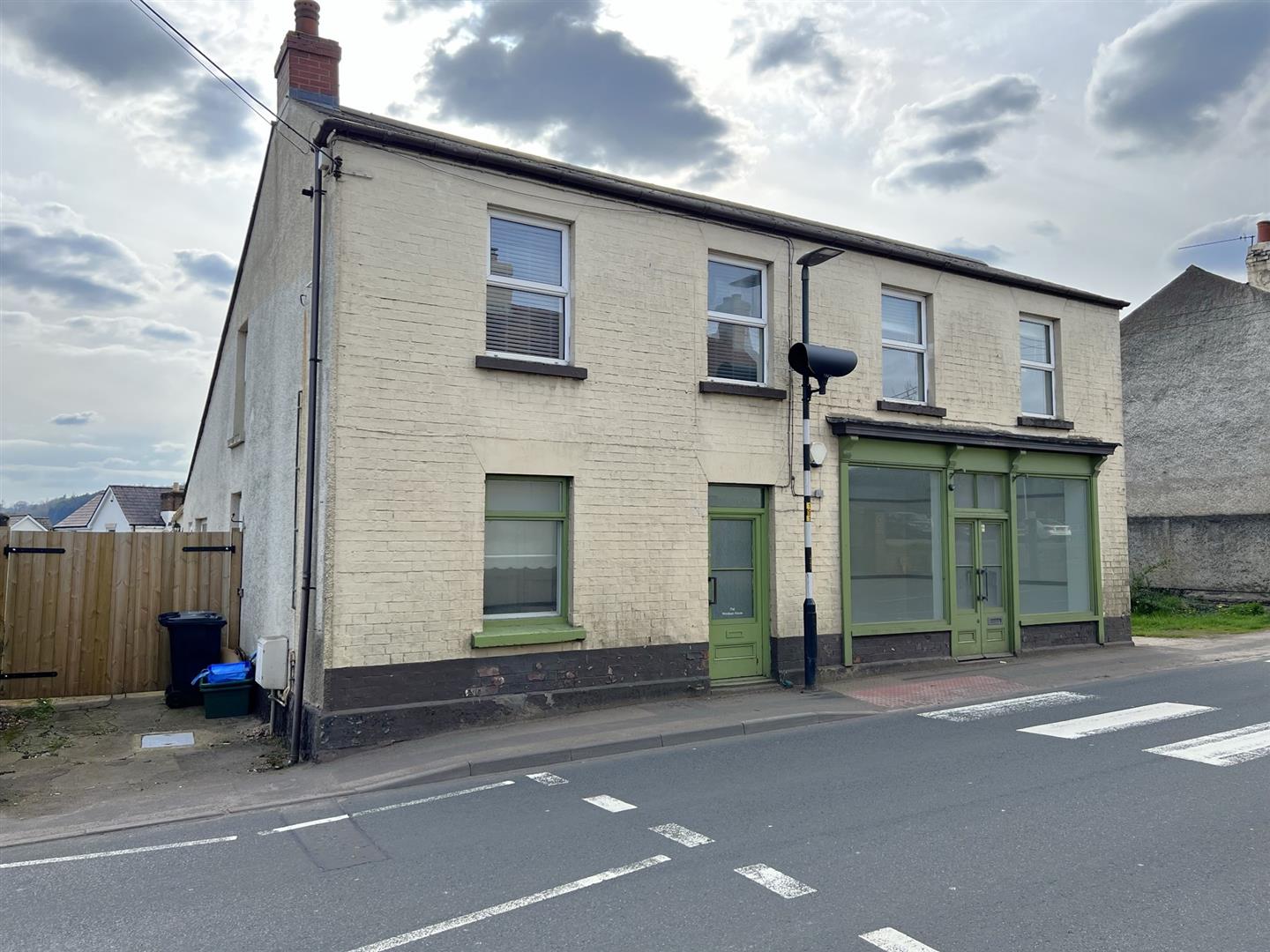 3 bedroom Flat for sale in Cinderford