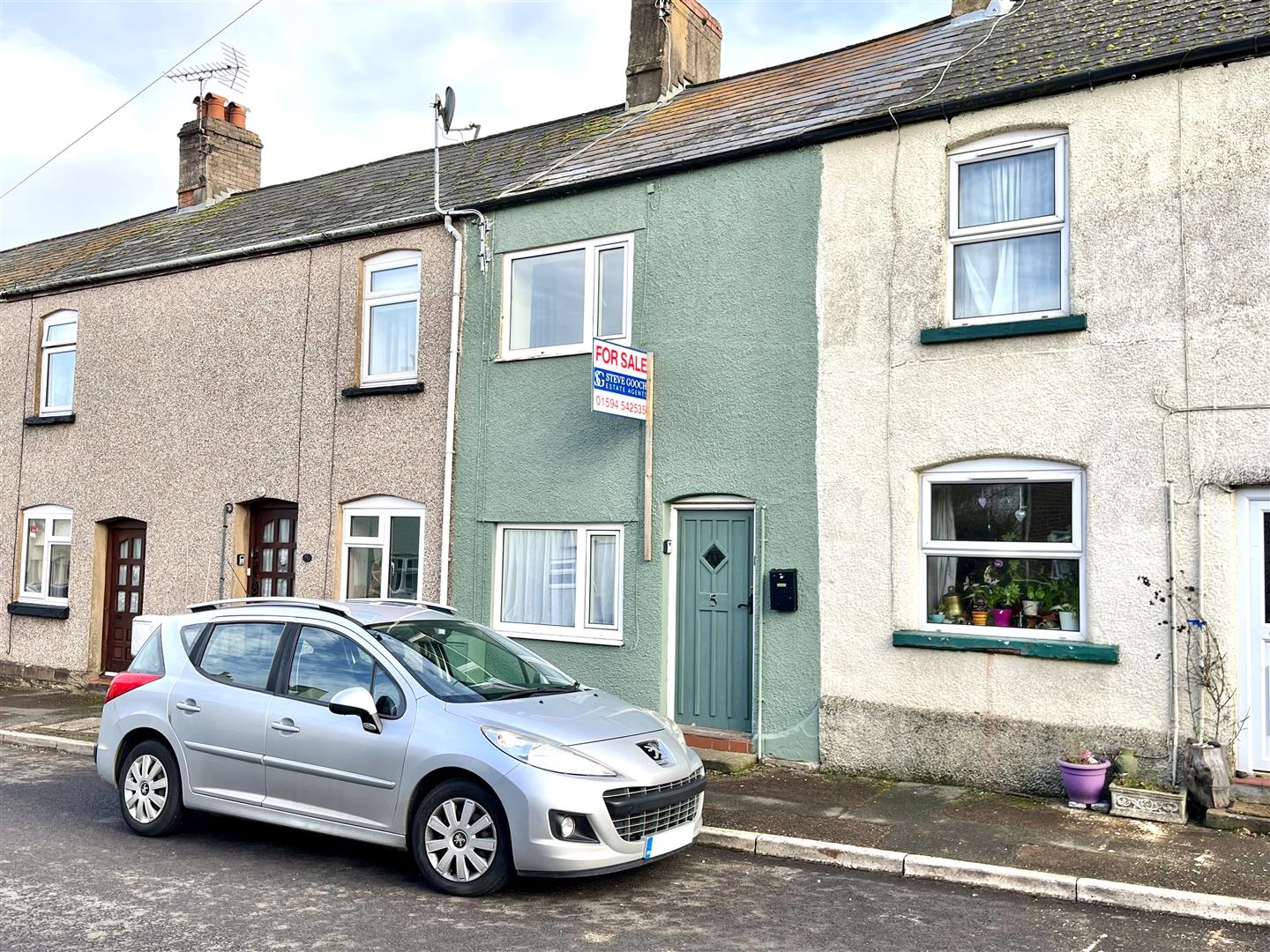 2 bedroom Cottage for sale in Cinderford