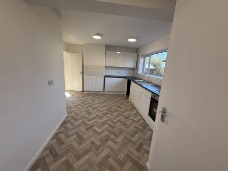 Kitchen 2 of 4
