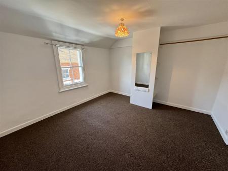 Bedroom 1 (2/2)