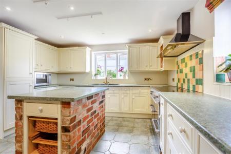 Kitchen Dining Area