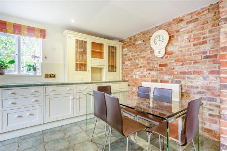 Kitchen Dining Area