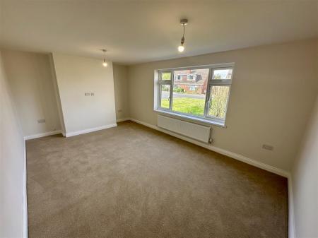 Lounge 1 of 2