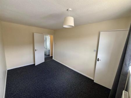 Bedroom 1 (2/2)
