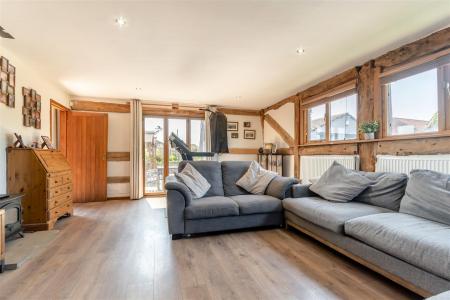 8652764-interior04.jpg