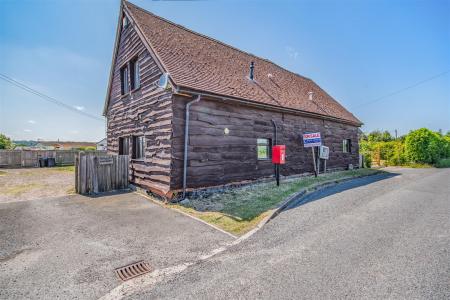 8652764-exterior02.jpg