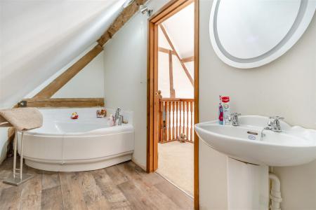8652764-interior17.jpg
