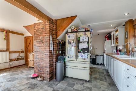 8652764-interior13.jpg