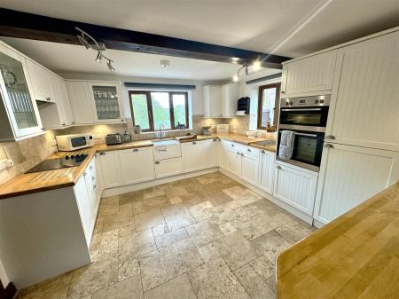 Kitchen/Diner (2/3)