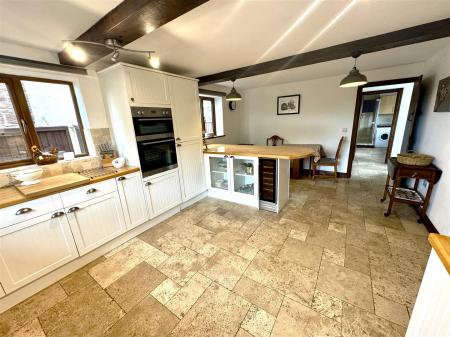 Kitchen/Diner (3/3)