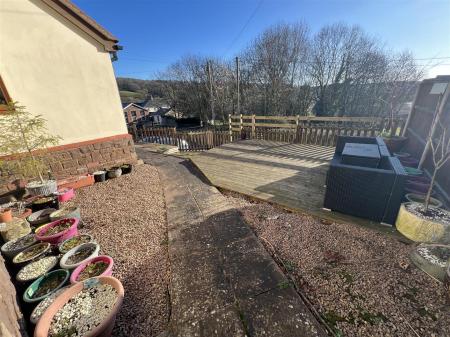 Patio (2/2)