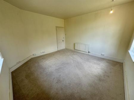 Bedroom 2 (2/2)