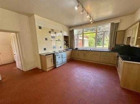 Kitchen (1/2)