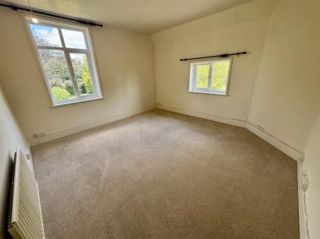 Bedroom 2 (1/2)