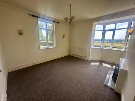 Dining Room (2/2)
