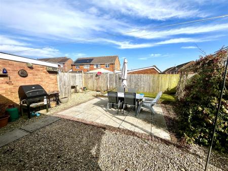Rear Garden (1/3)