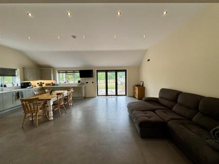 Kitchen/Diner/Lounge