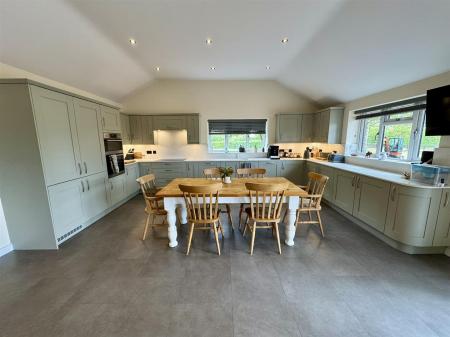 Kitchen/Diner/Lounge