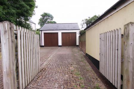 Garage.jpg
