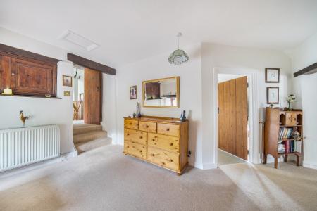 1384788-7-692ee4b5ec57a