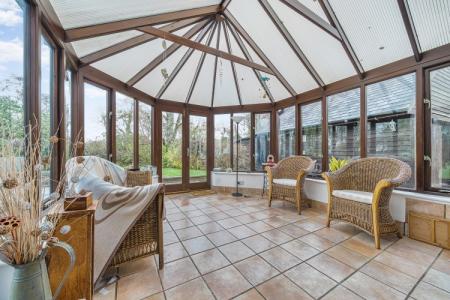 1384788-13-692ee4f33c74e