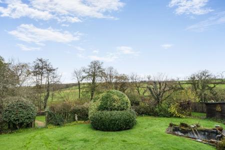 1384788-11-692ee4d39f8ab