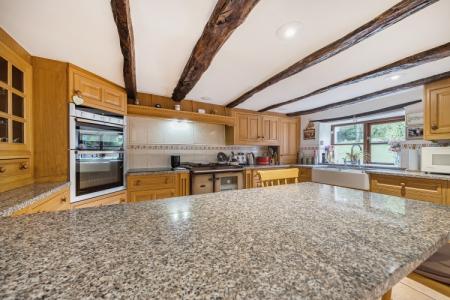 1384788-14-692ee50b3a98d