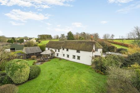 1384788-24-692eede37b128