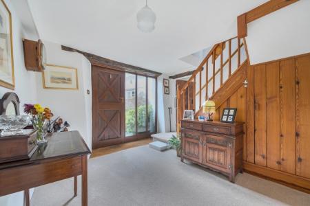 1384788-19-692ee936e5de5